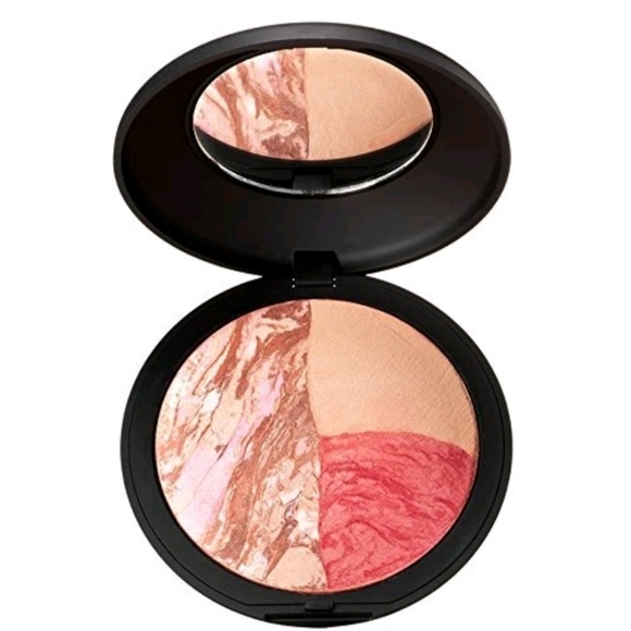 Laura Geller Handbag Hero – 3-in-1 Baked Highlighter, Blush & Body Frosting - Picture 2 of 5